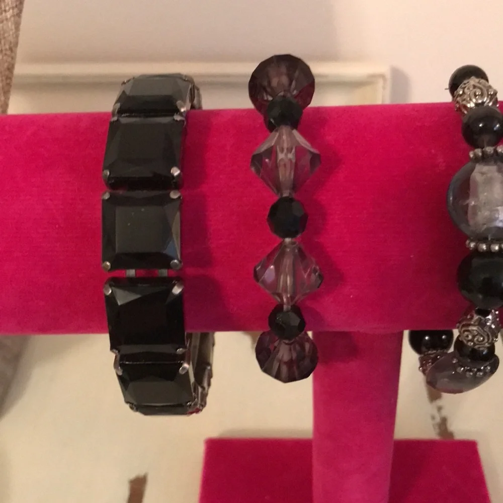 Bracelet lot of 4 black and silver bangle and beaded - Picture 2 of 11